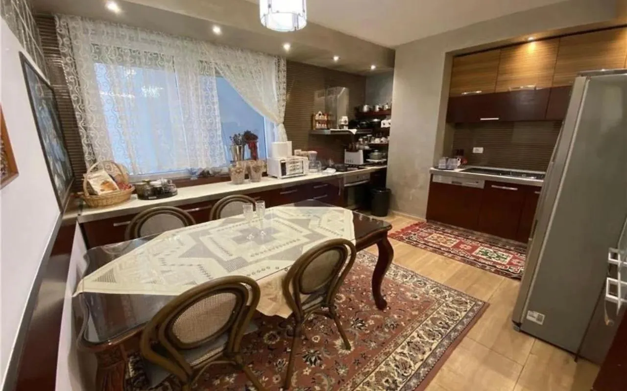 Airbnb Tiran